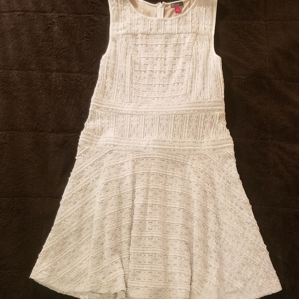 Vince Camuto lace dress. Size L
